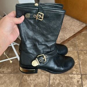 Vince Camuto boot size 8.5 women